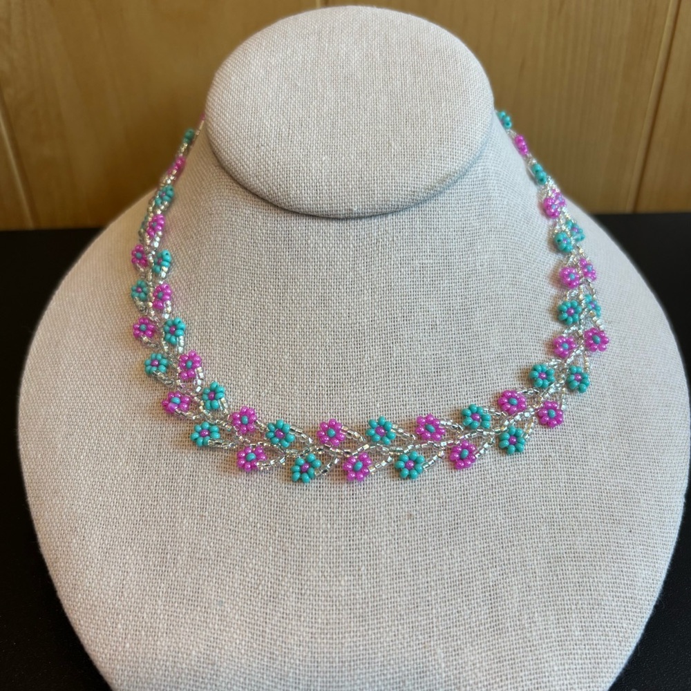 💕New Listing 💕Handmade Colorful Beaded Necklace